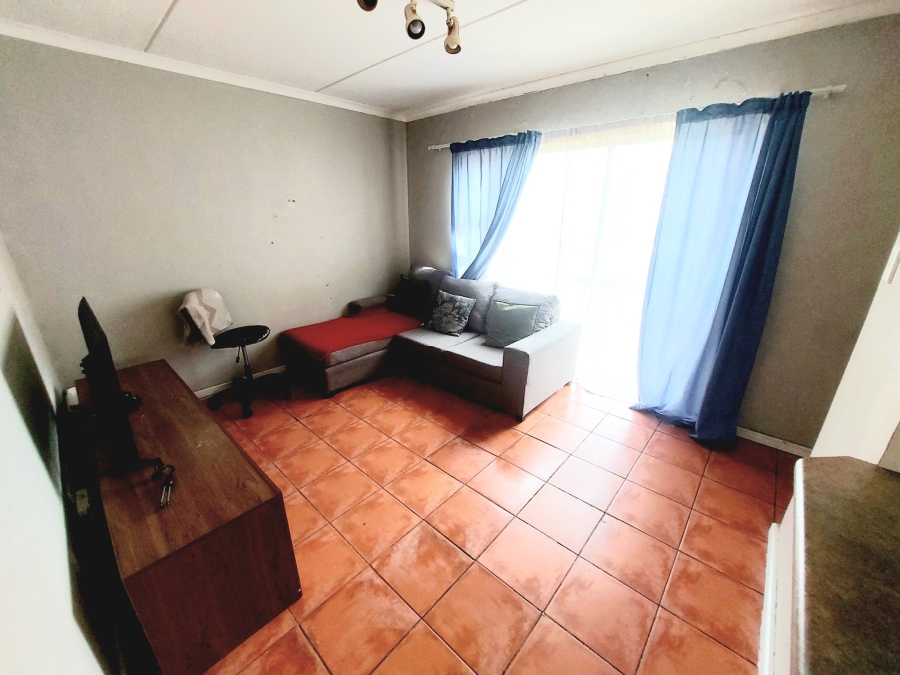 2 Bedroom Property for Sale in Sanlamhof Western Cape